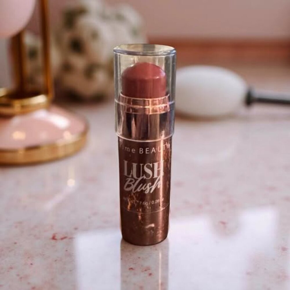 CREAM BLUSH IN PRAIRIE